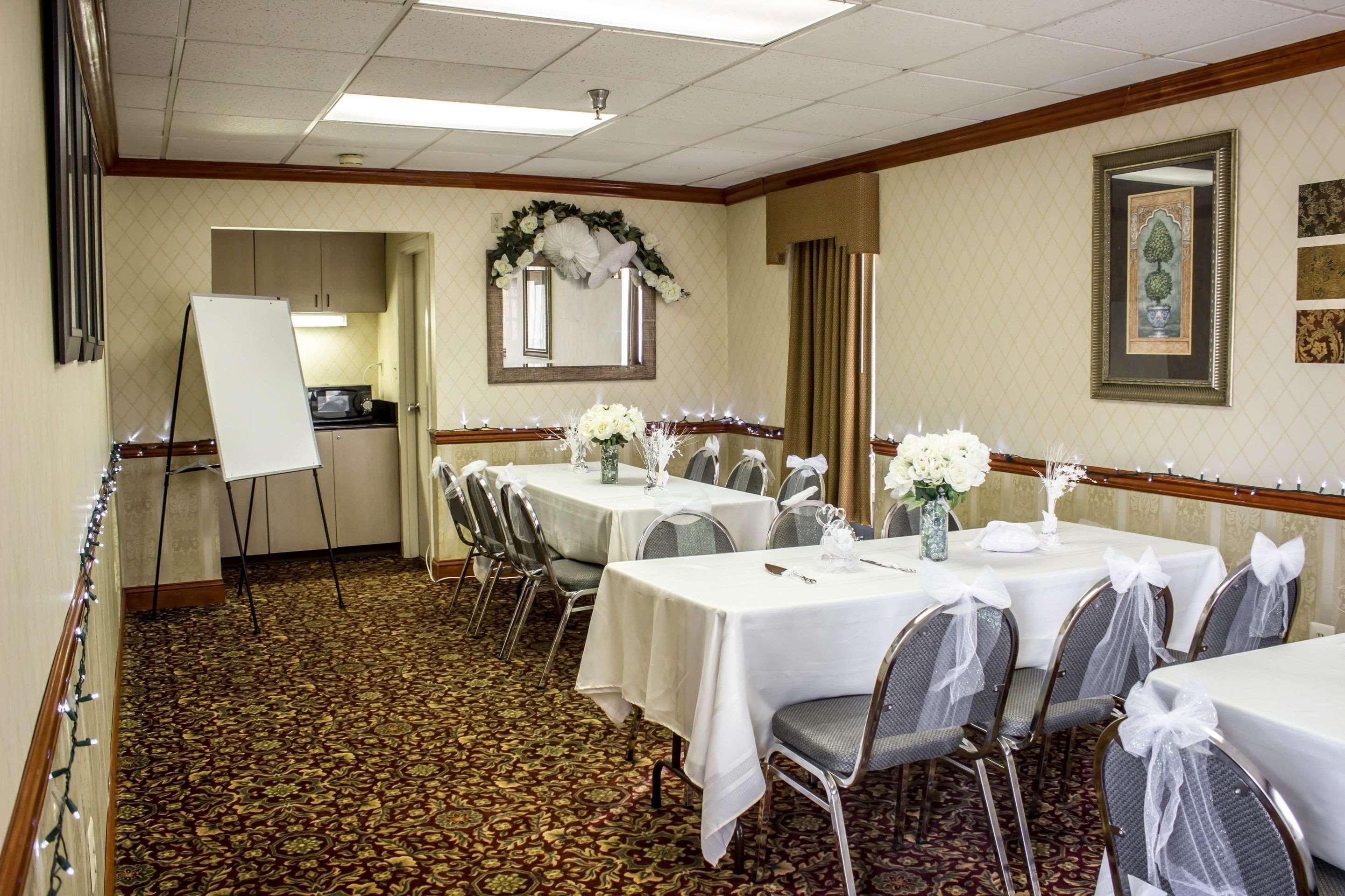 Clarion Pointe Research Triangle Park 3*