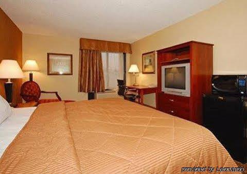 Clarion Pointe Research Triangle Park 3*