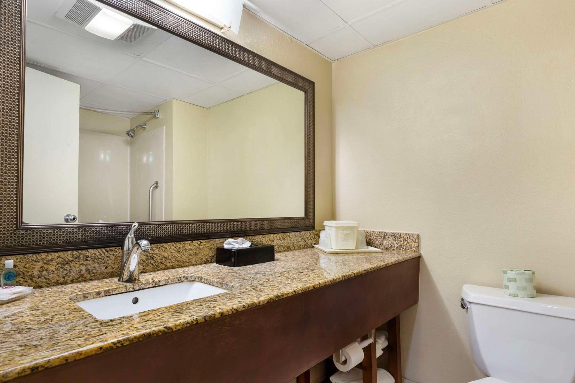Clarion Pointe Research Triangle Park