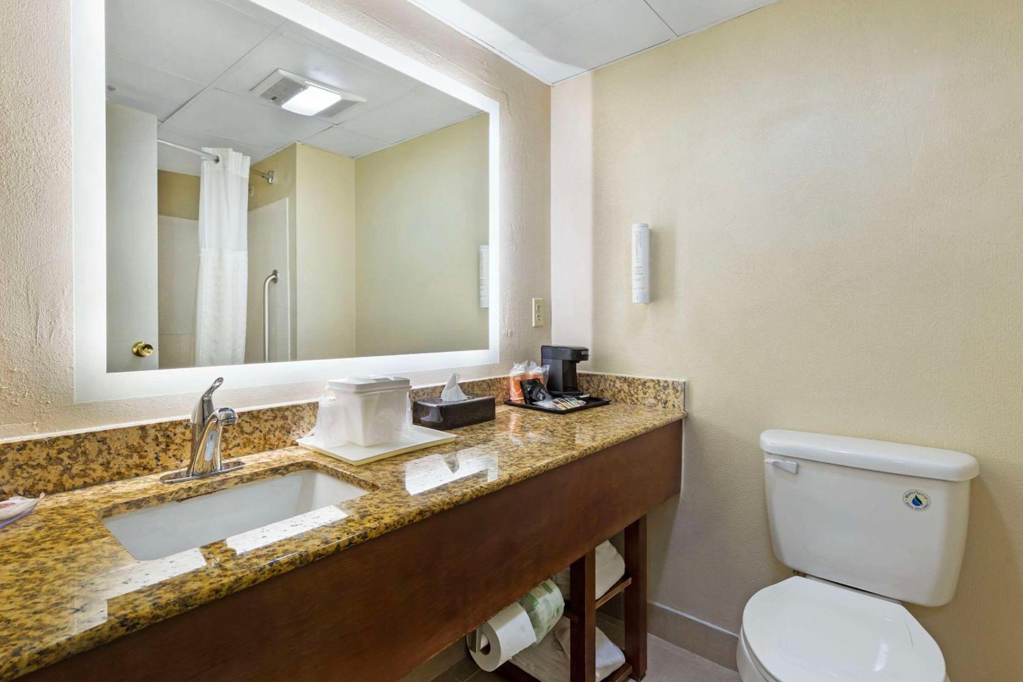 Clarion Pointe Research Triangle Park Inn Durham