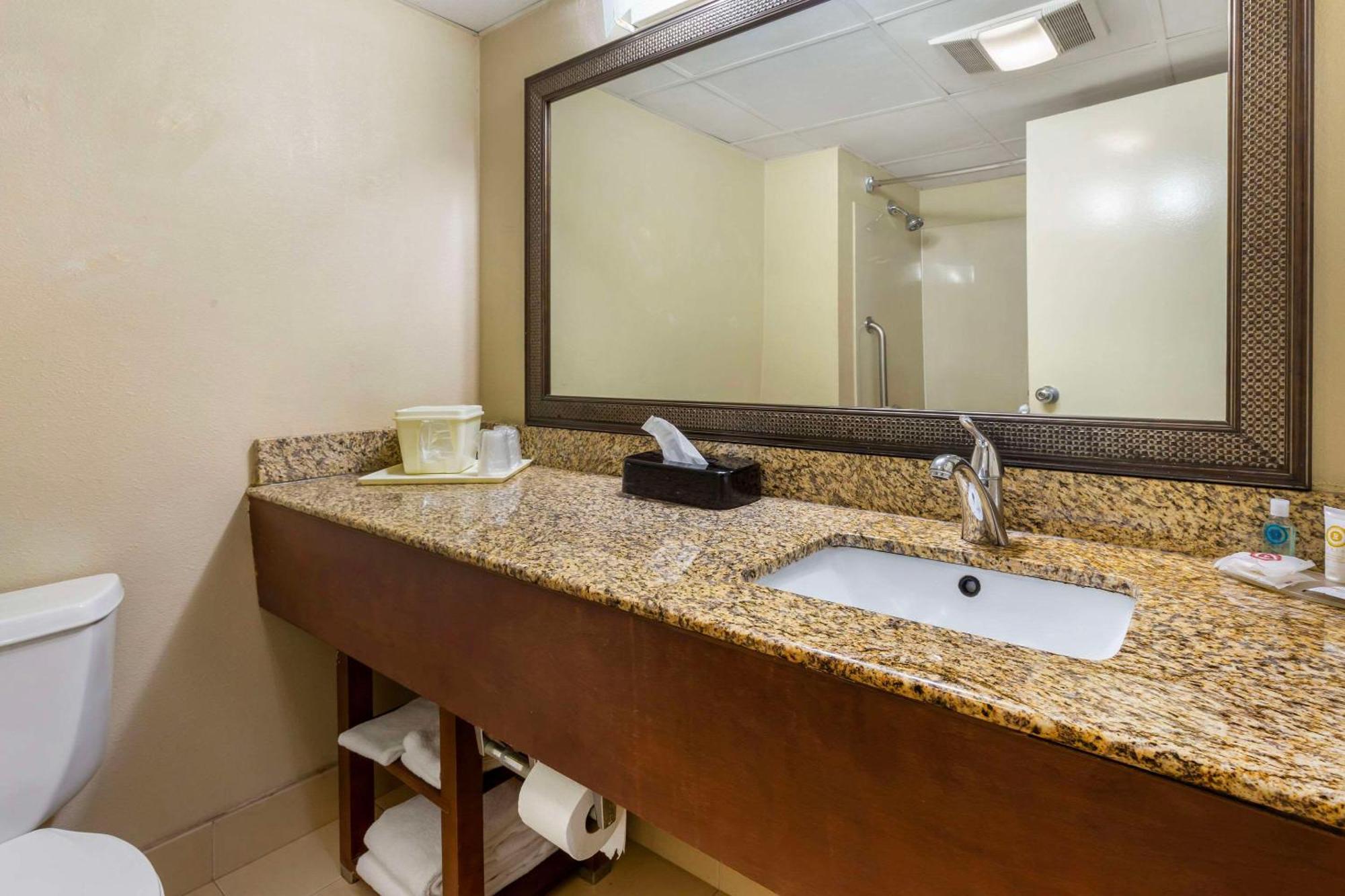 Inn Clarion Pointe Research Triangle Park Durham