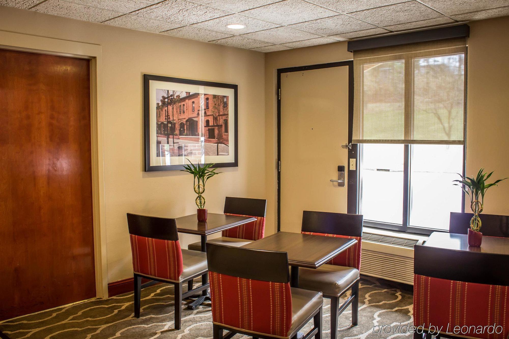Inn Clarion Pointe Research Triangle Park 3*