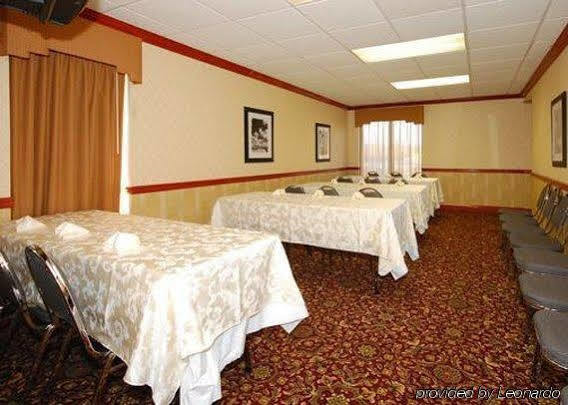 Clarion Pointe Research Triangle Park Inn 3*