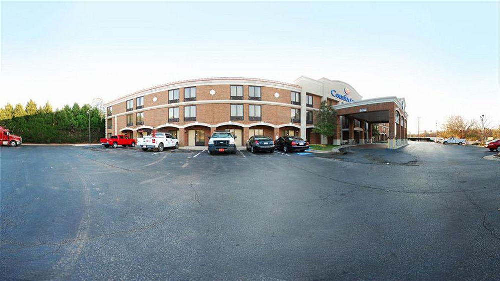 Clarion Pointe Research Triangle Park Inn
